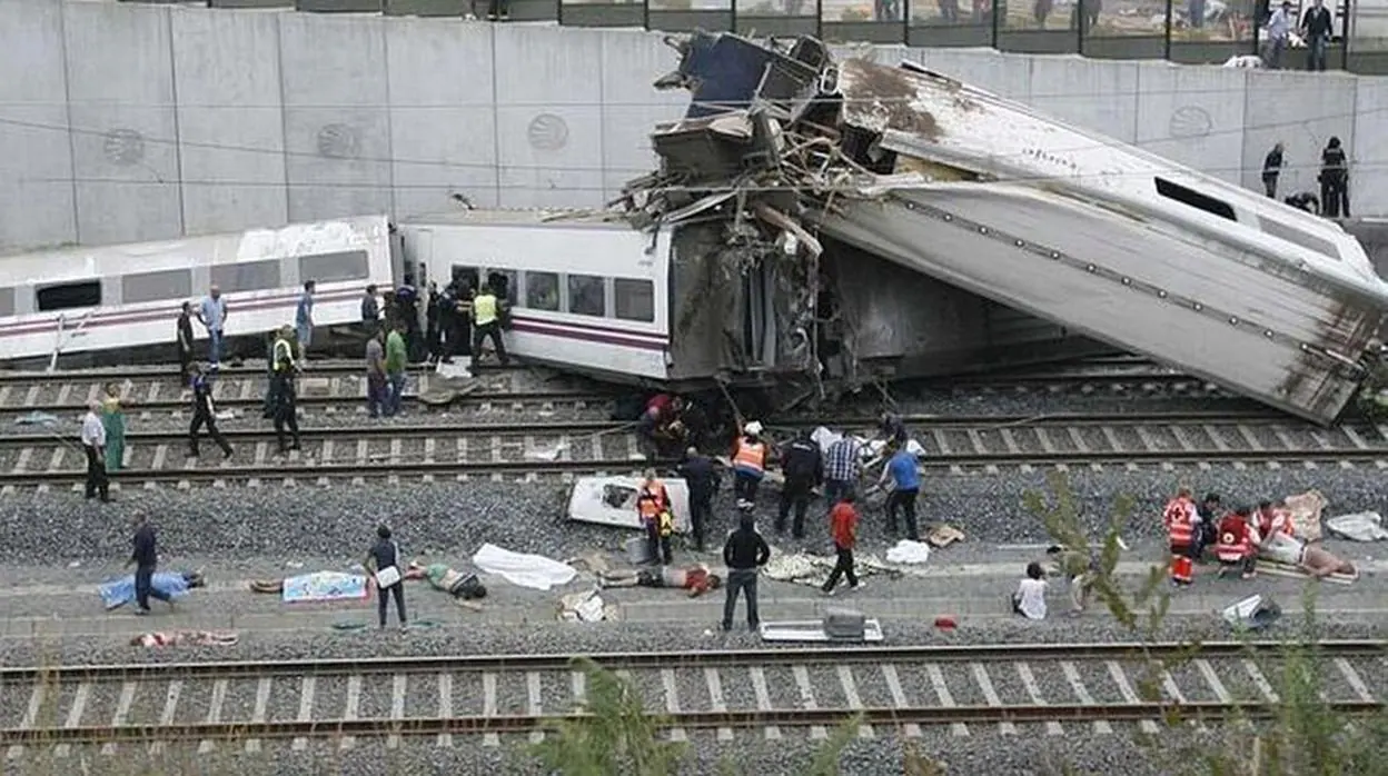 Imagen del accidente, el pasado 24 de julio de 2013 en las inmediaciones de Santiago