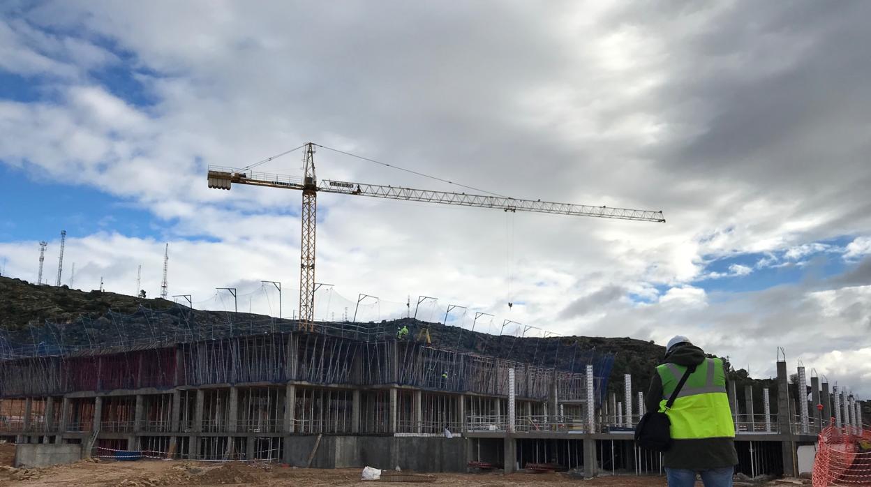 Aspecto que presentan en estos momentos las obras del nuevo Hospital de Alcañiz