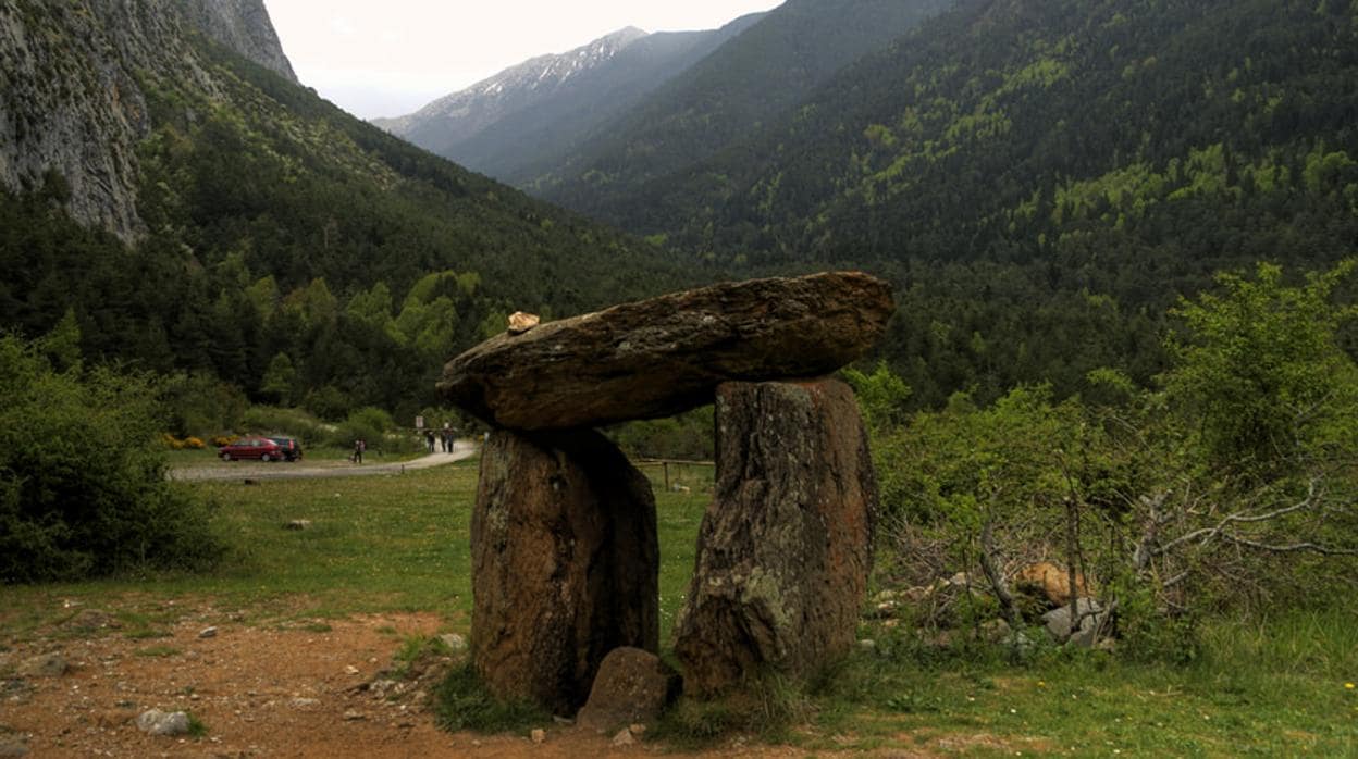 Uno de los dólmenes que se conservan en Biescas (Huesca)