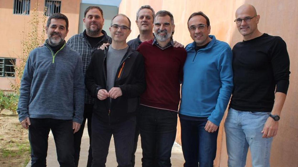 Los dirigentes independentistas en una foto reciente tomada en la prisión de Estremera