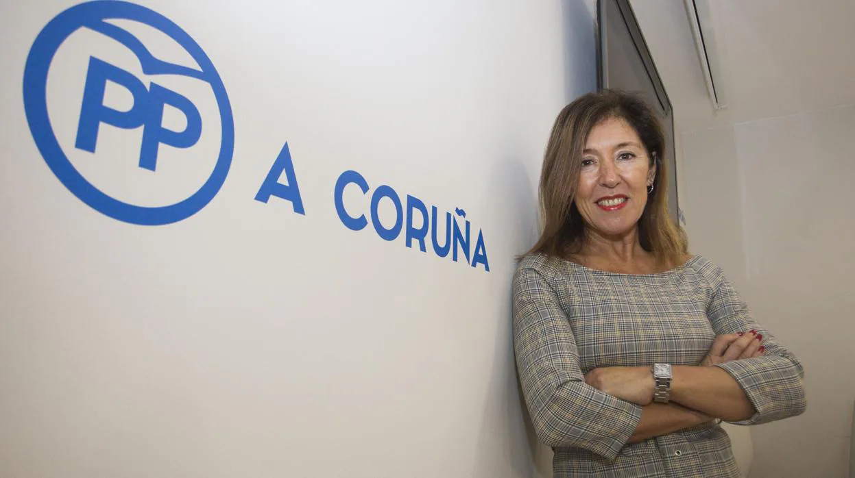La candidata del PP en la ciudad de La Coruña, Beatriz Mato, en la sede local del partido