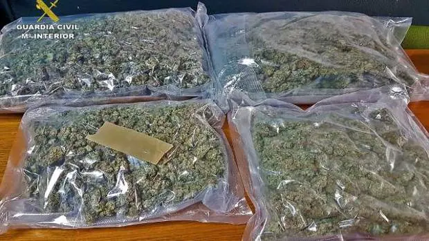 Dos detenidos en Villarta por ocultar en vehículo más de 3 kilos de marihuana