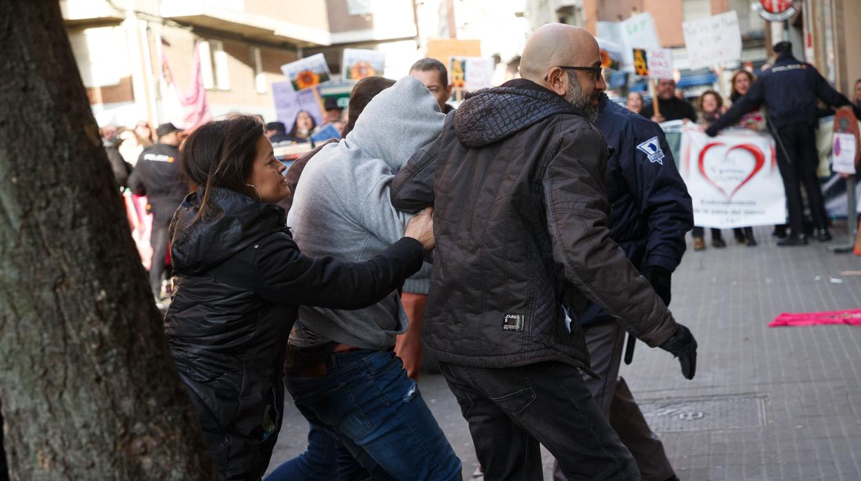 El autor confeso del asesinato de Leticia Rosino se dirige a los juzgados de Zamora en una imagen de archivo