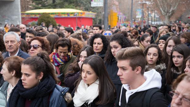 Emotivo recuerdo en el colegio zamorano de Laura Luelmo: «Han truncado sus sueños»