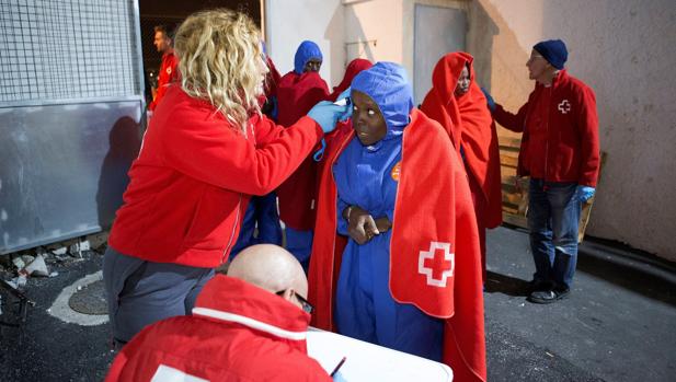 Llegada al puerto de Motril, en Granada, de los 81 inmigrantes rescatados por Salvamento Marítimo