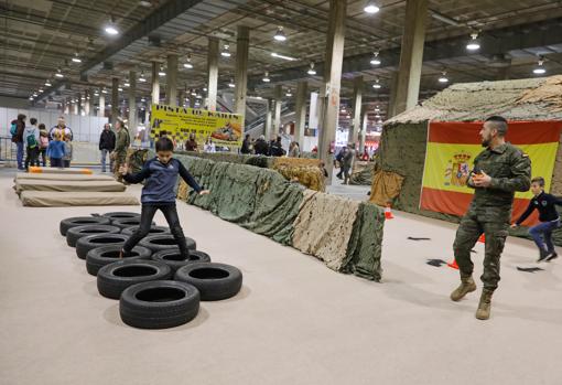 Imagen del stand del Ejército en Expojove