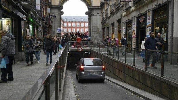 El «parking trampa» de la Calle Mayor, un coladero de multas en Madrid Central