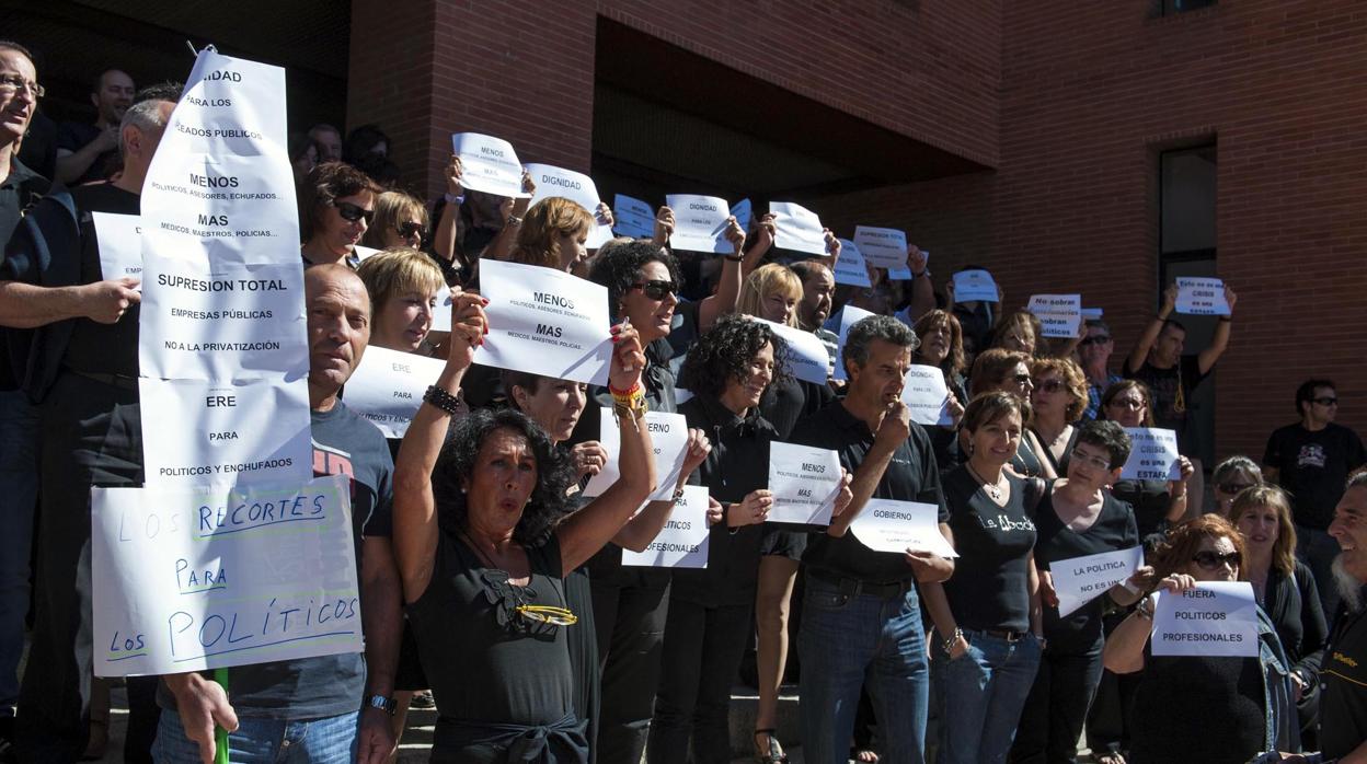 Protesta de funcionarios de la Junta en 2012