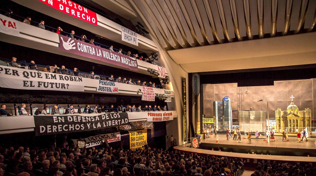 Imagen de archivo del pase gráfico de «La flauta mágica» en el Palau de les Arts