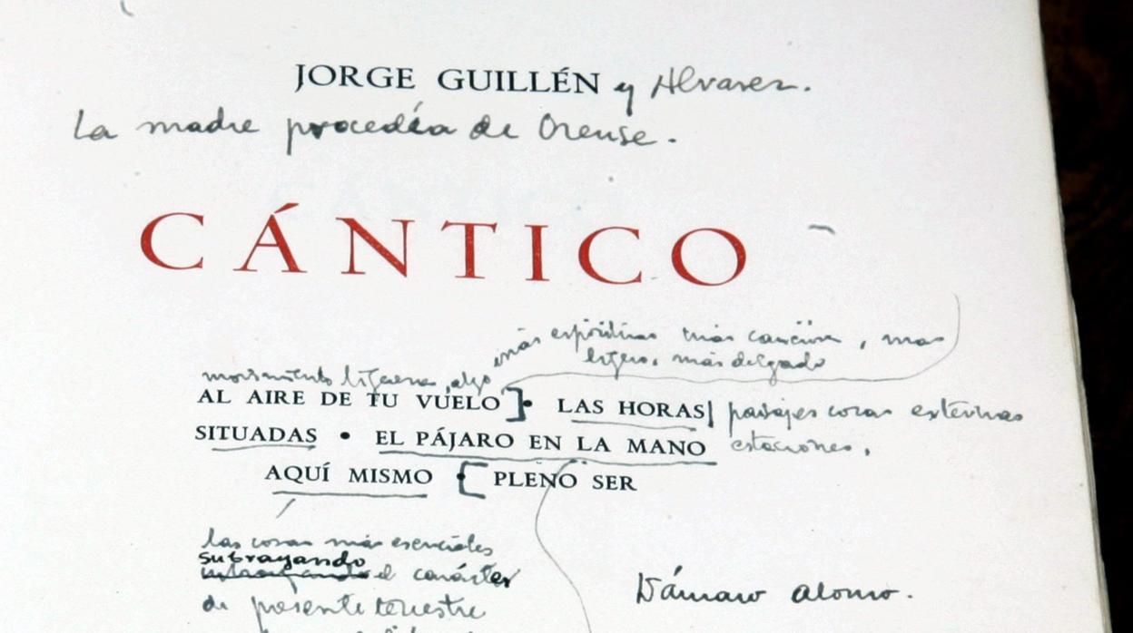 Ejemplar de la edición de «Cántico» de 1936 con anotaciones de Dámaso Alonso, conservado en la Real Academia Española