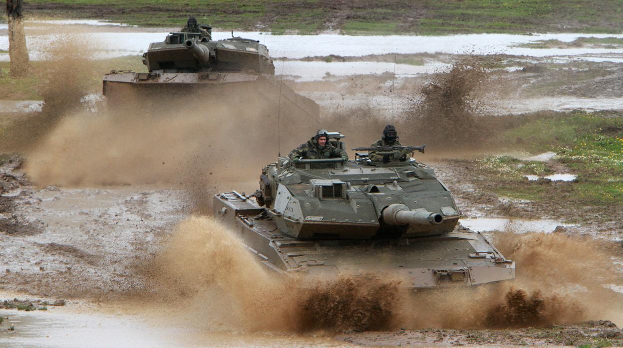 Carros de combate Leopard 2E están de nuevo al servicio de la brigada aragonesa
