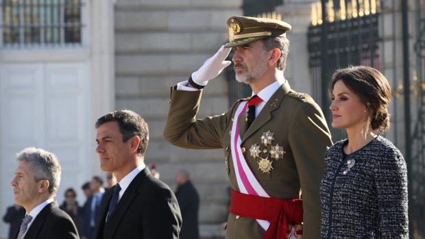 El Rey recuerda que «la bandera es de todos»