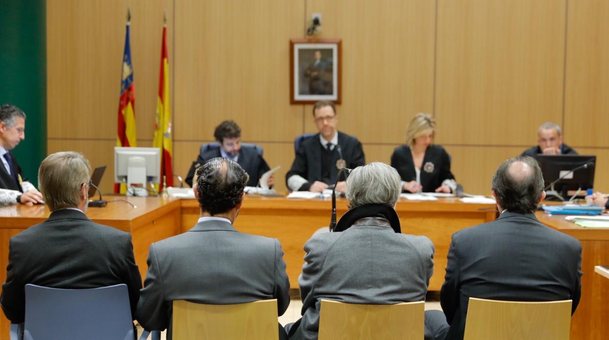 Inicio de la sesión del juicio del caso Palau, que ha arrancado este martes en la sección segunda de la Audiencia de Valencia