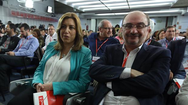 Los barones presionan para que Pedro Sánchez no ataque a Susana Díaz antes de mayo