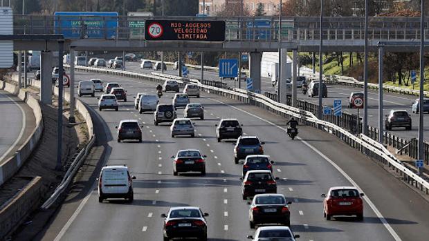 Los coches sin distintivo de la DGT no podrán circular mañana por la almendra central