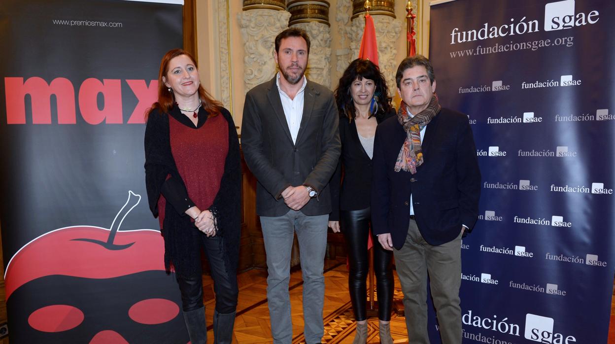 El alcalde de Valladolid, Óscar Puente, la concejala de Cultura y Turismo, Ana Redondo, la presidenta de la Fundación SGAE, Ana Graciani, y el director artístico del Teatro Calderón, José María Viteri, presentan los XXII Premios Max de las Artes Escénicas