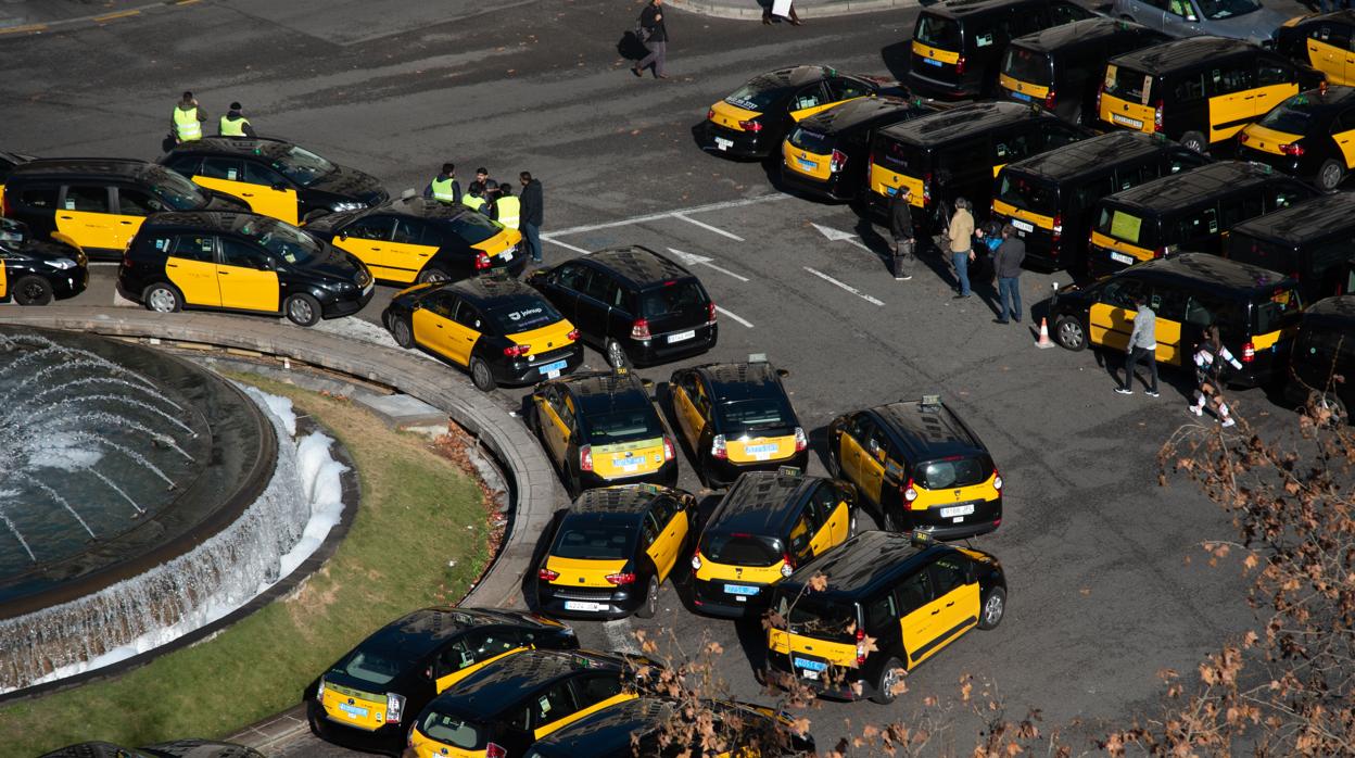 Imagen de los taxis parados en Barcelona