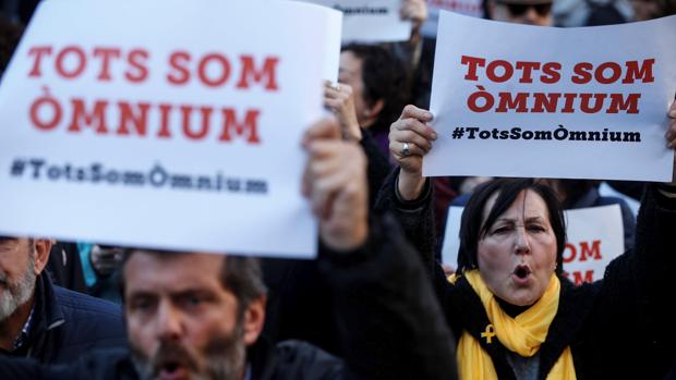 Sancionan a Òmnium Cultural por tratar datos «ideológicos»