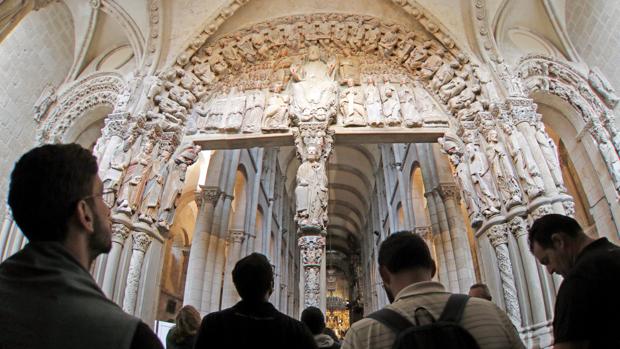 «Sin misa por obras» en la Catedral de Santiago