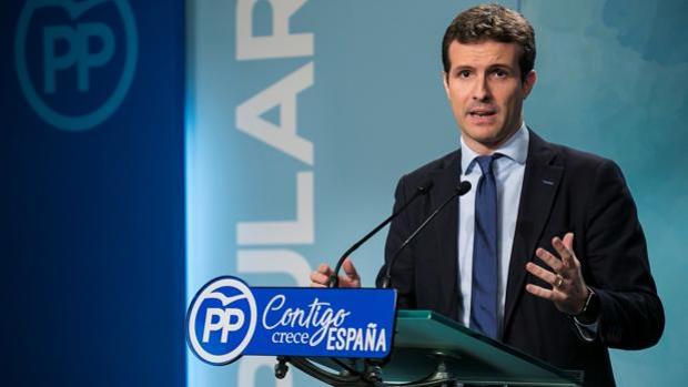 Casado ve al PP «en el centro de la partida política» y exige elecciones ya