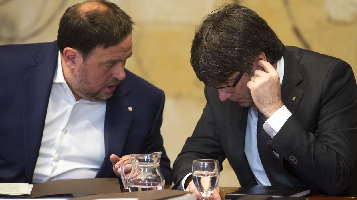 Puigdemont y Junqueras, en el Palau de la Generalitat