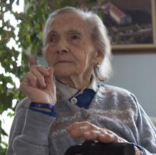 Elvira Álvarez, de 94 años, vive en una residencia de Olleros de Tera