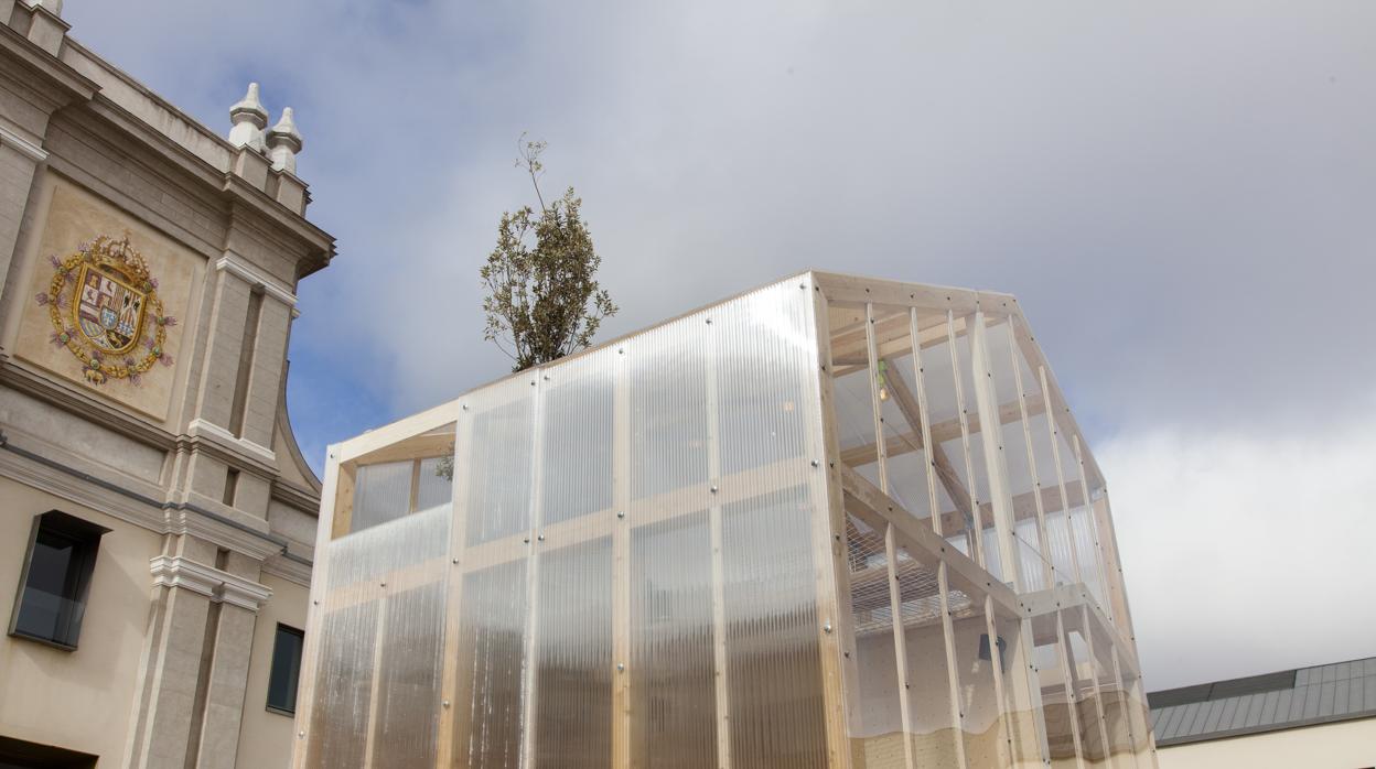 Aspecto de la casa que servirá posteriormente como espacio de residencia y trabajo para creadores