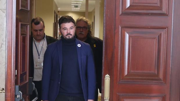 Rufián culpa a la izquierda del auge de Vox: «Han metido a Franco en la Junta»