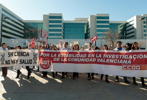 Imagen de la protesta de este miércoles ante el hospital La Fe de Valencia