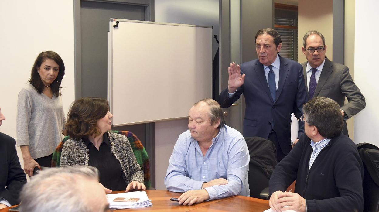 Sáez, durante su reunión este viernes con alcaldes de la provincia de Burgos