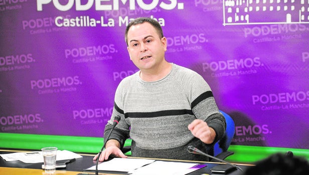 Llorente contrataca y pide expediente para sus compañeros García Molina y Díaz