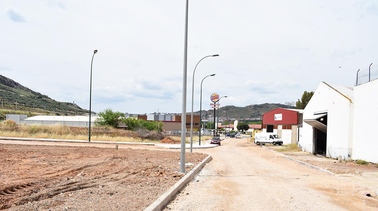 Obras de urbanización en la Cañada Real de Puertollano, en el polígono industrial Escaparate