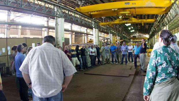 Trabajadores de Vulcano aceptan cobrar los atrasos al acabar el ferri