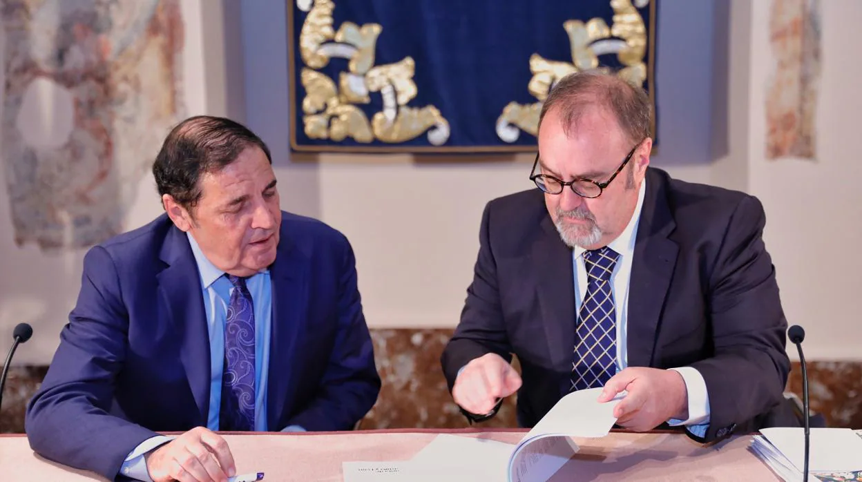 Los consejeros de Sanidad y Educación de Castilla y León firmaron ayer la nueva orden