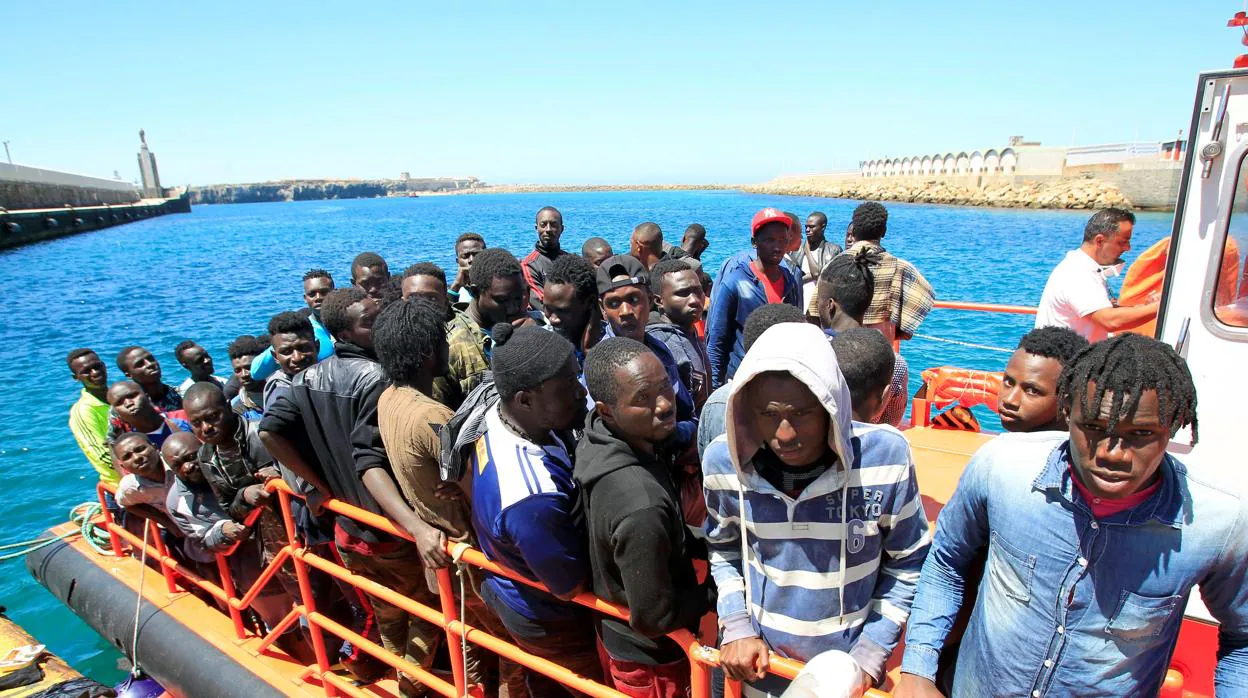 Interior «trabaja» para que Marruecos acepte rescatar más inmigrantes y se haga cargo de ellos