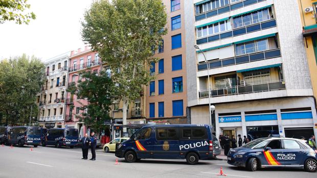 Detenido un anciano por abusar de una menor de 15 años en un prostíbulo de Barcelona