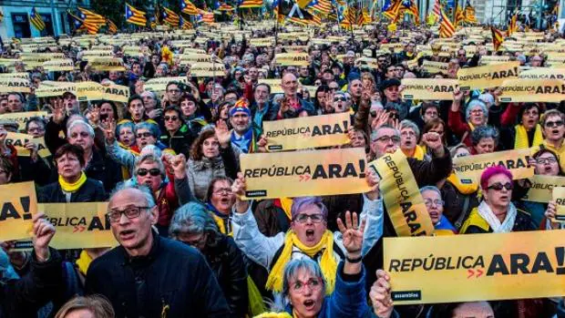 La ANC presiona a los funcionarios catalanes para votar listas independentistas en las elecciones sindicales