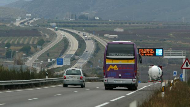 Un conductor muere atropellado en la A-2 tras averiársele el coche a la altura de La Almunia