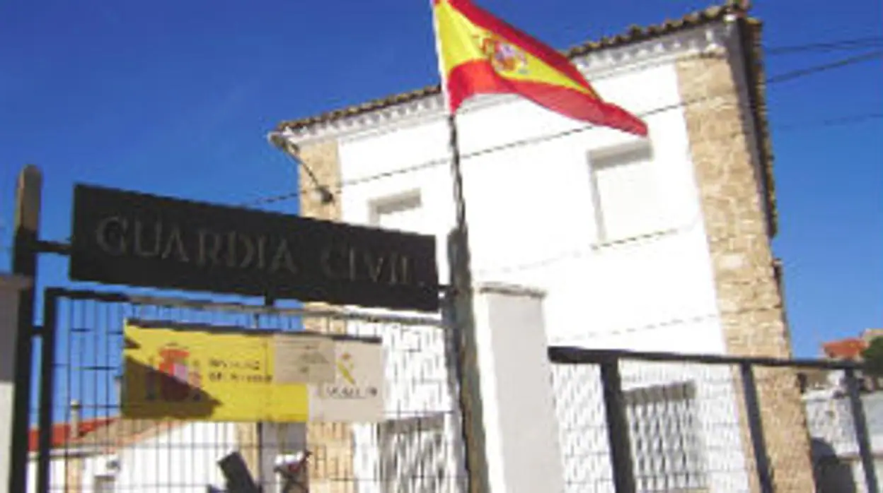 Imagen del exterior del cuartel de la Guardia Civil en Cañaveras (Cuenca)