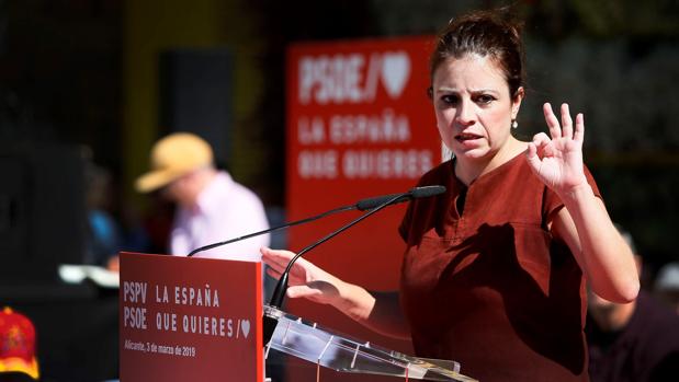 Adriana Lastra llama «hooligan» a Ana Pastor para justificar los decretazos del Gobierno