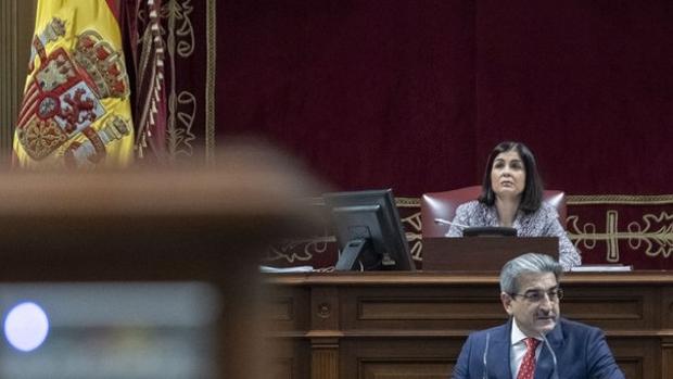 El PSOE de Canarias logra que Darias se aparte para del 26-M