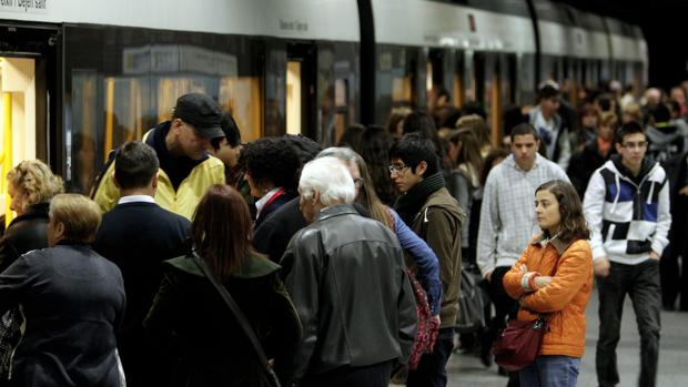 Servicios mínimos del Metro y la EMT de Valencia durante la huelga feminista del 8 de marzo