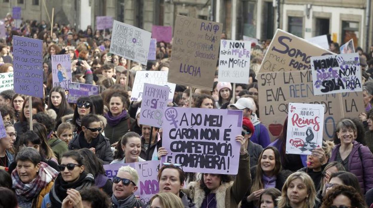 Concentración feminista en Santiago de Compostela en el Día Internacional de la Mujer