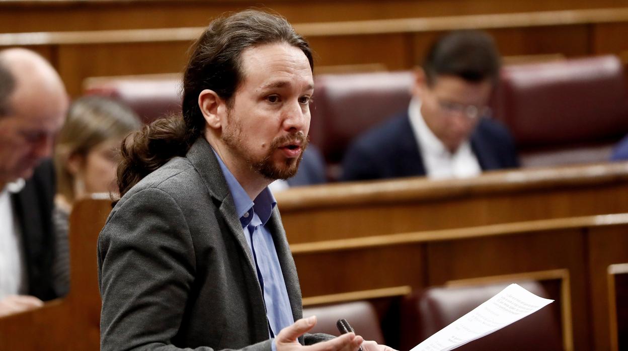 El líder de Podemos, Pablo Iglesias, durante su intervención en la sesión de control al Gobierno