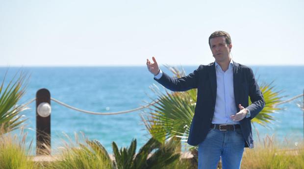 Casado defiende el castellano como lengua vehicular en Educación y la Administración