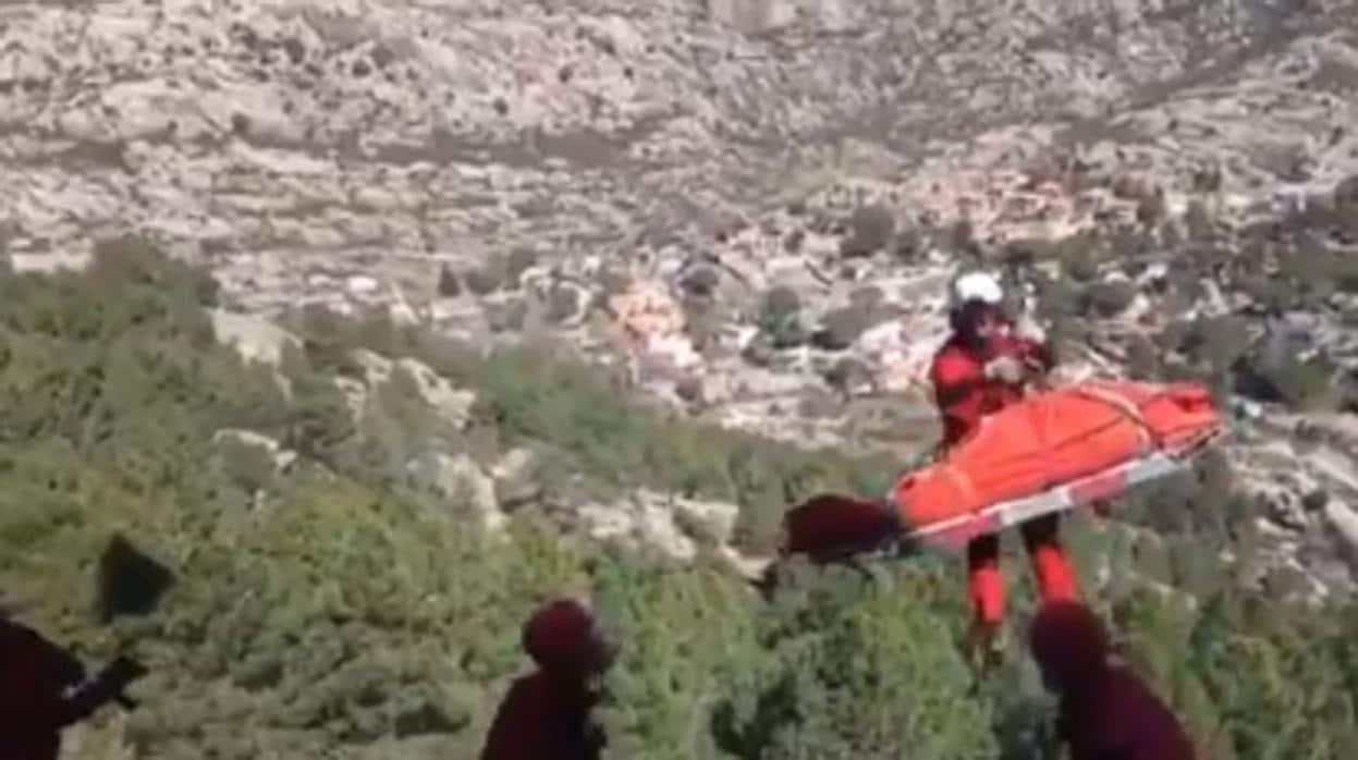 Herido grave un escalador tras caer desde cinco metros en La Pedriza