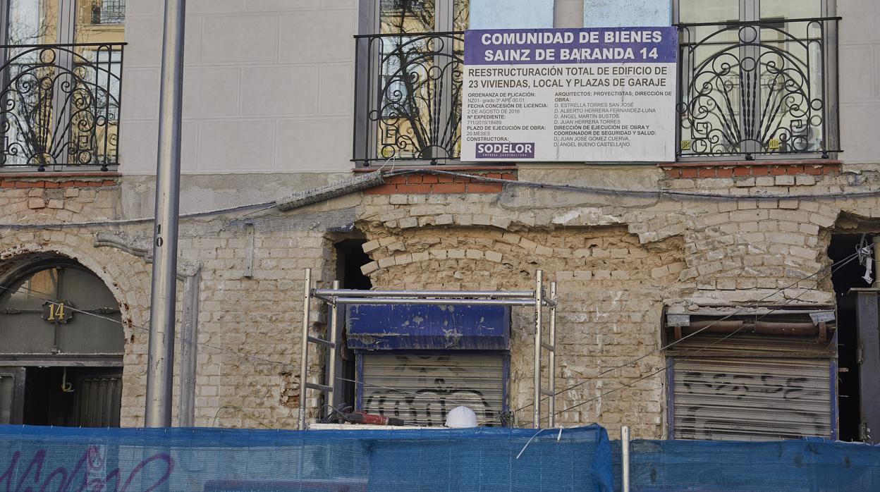 Edificio en obras, en la calle de Sainz de Baranda, 14