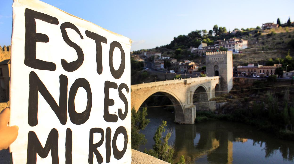 El río Tajo, a su paso por la ciudad de Toledo