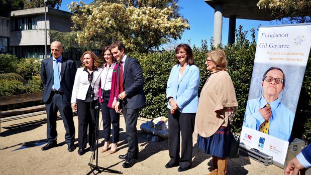 Casado exige que no se cuestione la «catalanidad» de Cayetana Álvarez de Toledo