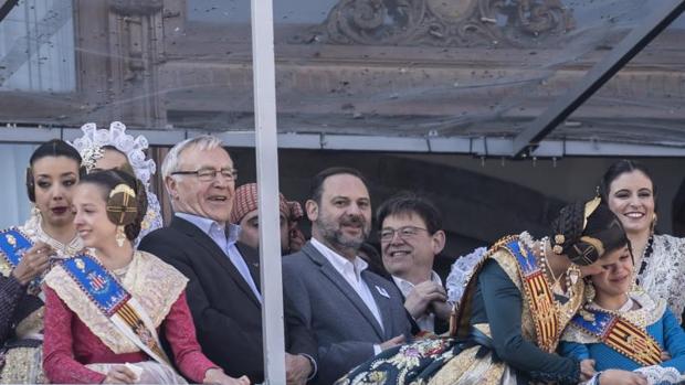 El alcalde de Valencia ve «muy importante» aplicar una tasa turística para los gastos de Fallas